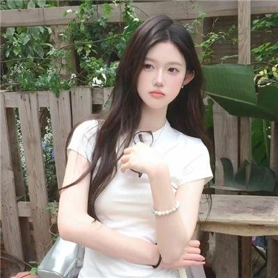 热播·星河首映纪海报